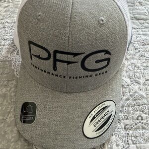 Columbia Gray Snapback Hat